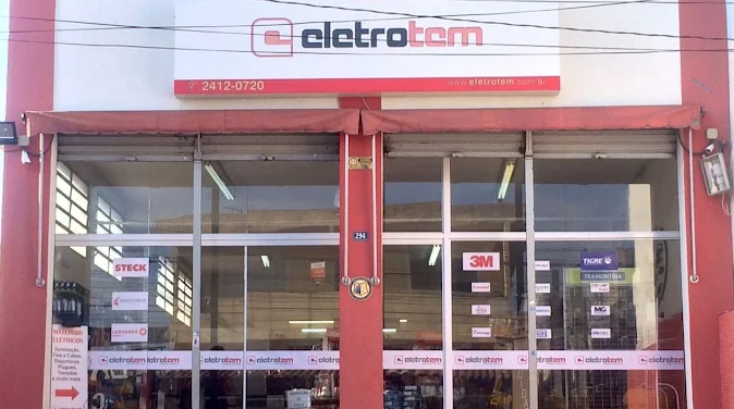 Fachada da loja Eletrotem em Guarulhos - materiais elétricos e automação industrial